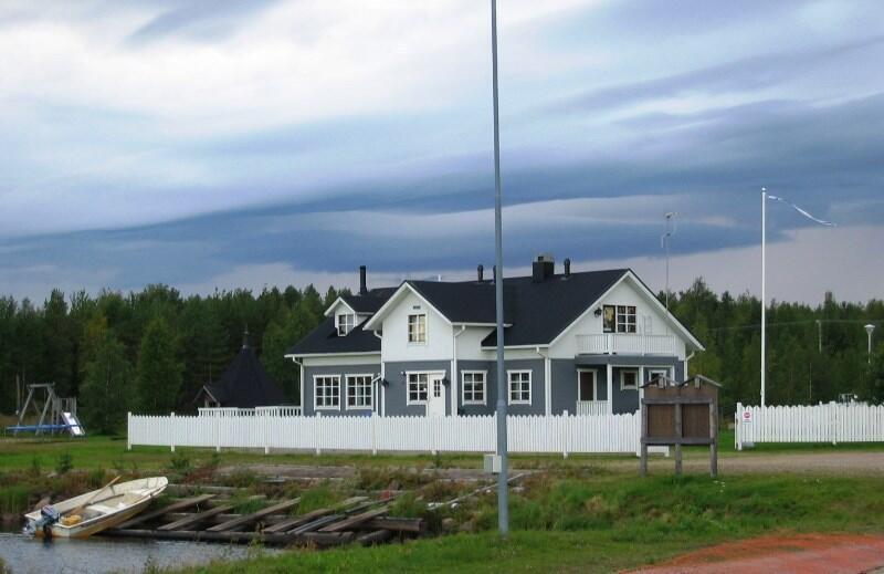 Vuokramökki - Miekojärvi Resort | Nettimökki