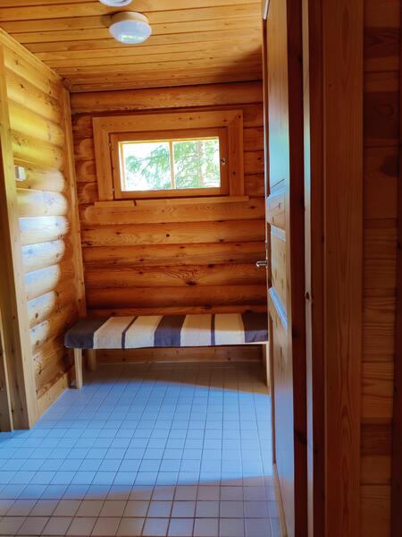 hirsinen-aapishovi-lomapaikka-53928-18