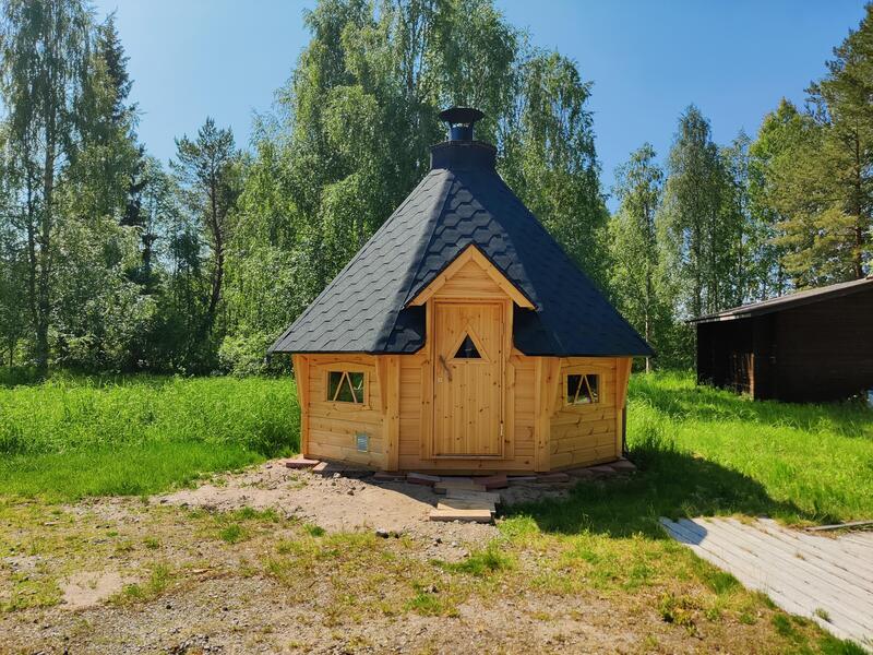 hirsinen-aapishovi-lomapaikka-53928-2