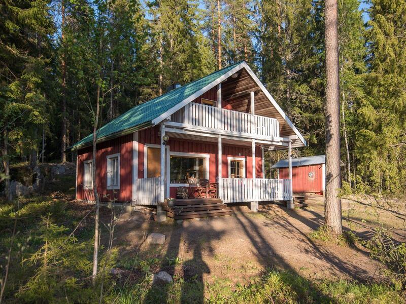 hirsirunkoinen-moekki-vaelivaeylae-53934-1