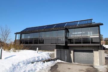 villa-solarsuite-12-hloen-erillismoekki-himosykkoenen-55011-3