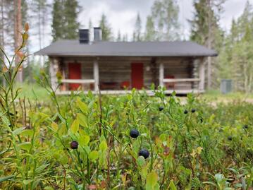 Satu, 4+2 hengen kelomökki