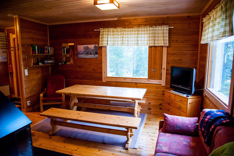 saunallinen-hirsim-kki-luonnon-rauhassa-vuokram-kki-muonio-nettim-kki