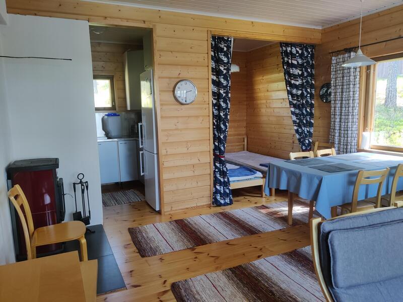 maennikkoe-suosikkimoekki-ilta-auringossa-56987-16