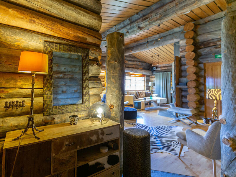 kuukkeli-log-houses-teerenpesae-suite-a48-57231-11