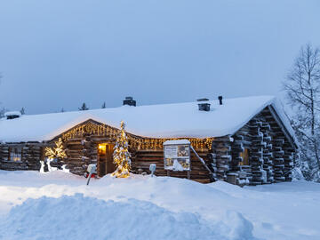 kuukkeli-log-houses-teerenpesae-suite-a48-57231-17