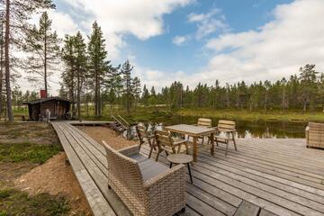 kuukkeli-log-houses-villa-aurora-pupula-57235-15