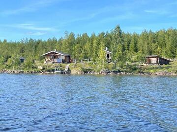 Erämökki ja laavu Oulujärvellä