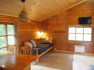 pinetree-cottages-sunny-cabin-57867-8