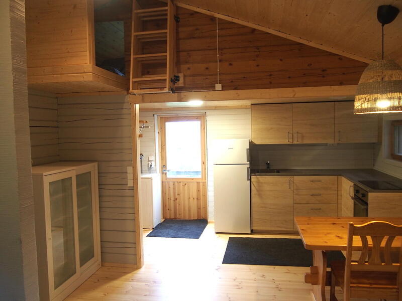 pinetree-cottages-sunny-cabin-57867-9