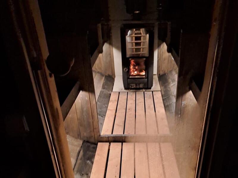 Marskin Huvila -Poreet -2xSauna - Järvi | Vuokramökki Loppi | Nettimökki