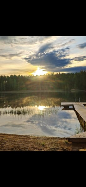 Marskin Huvila -Poreet -2xSauna - Järvi | Vuokramökki Loppi | Nettimökki