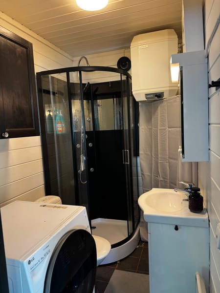 Vuokramökki - Huvila Helmi - 10hlö - Poreet - Sauna | Nettimökki